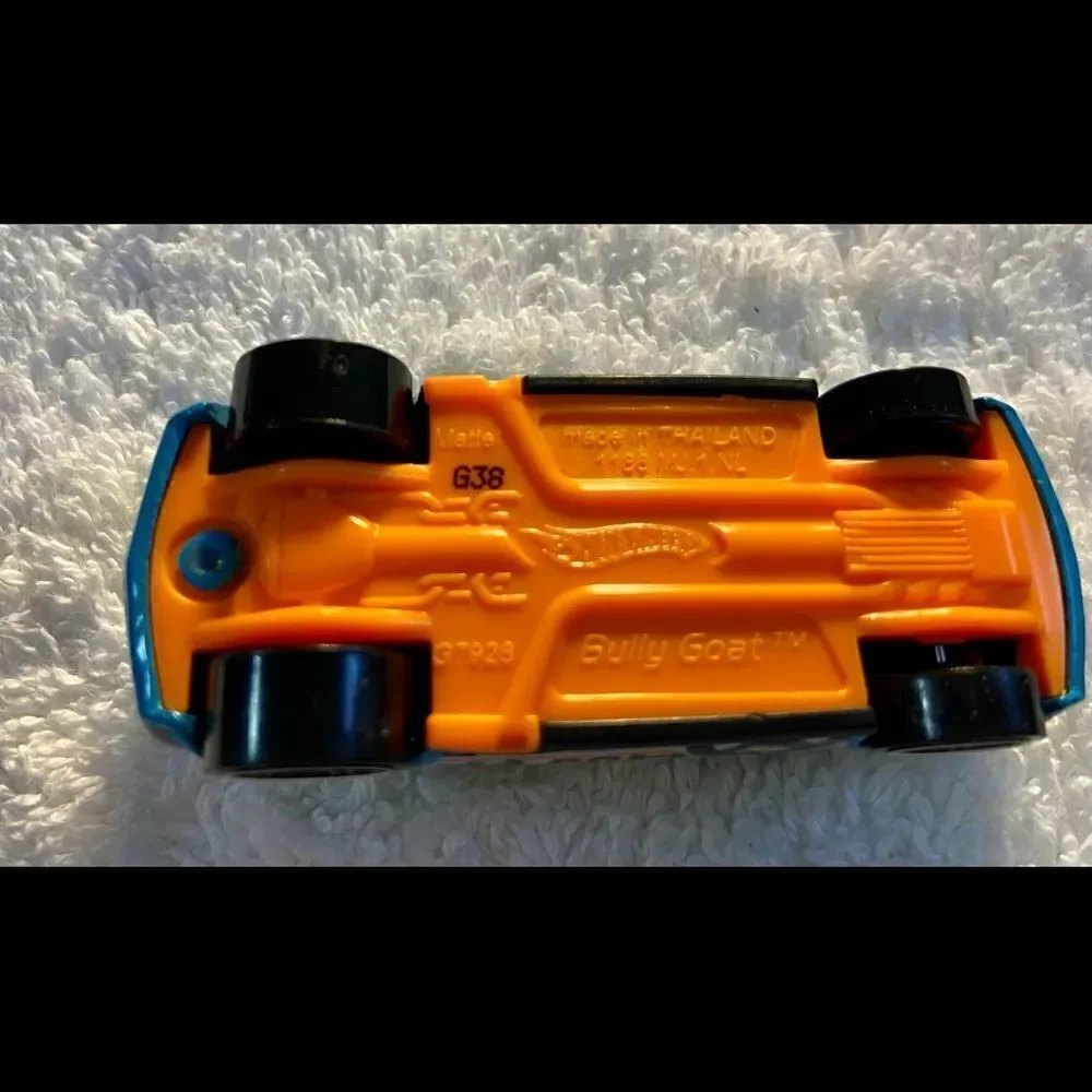 HOT WHEELS RARE BLUE BULLY GOAT HWTF 1:64 DIECAST 3